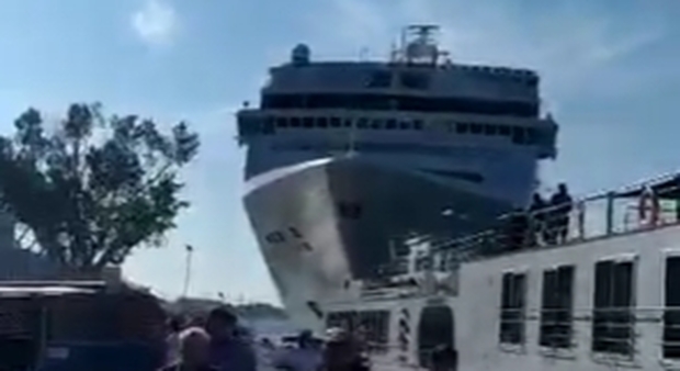 Incidente nave Venezia. Due turiste ferite restano ricoverate sotto stretto monitoraggio