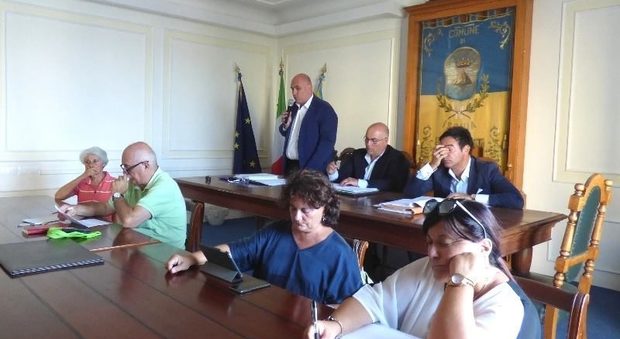 I consiglieri di maggioranza al sindaco: stop alla giunta tecnica a Ischia