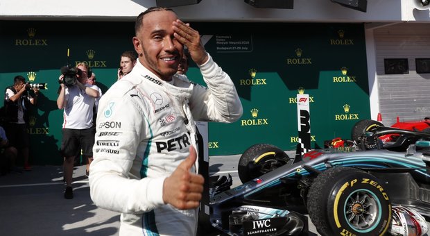 Hamilton ammette: «Quest'anno la Ferrari è più veloce di noi»
