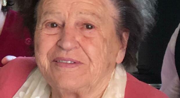 Alfonsina vive la sua favola a 98 anni: è stata nominata da Mattarella Cavaliere del lavoro