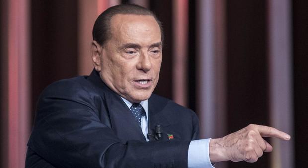 Berlusconi prepara il rush finale: Napoli prescelta per un comizio