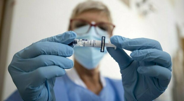 Il caso dei vaccini spariti: non si conosce l'utilizzo del 30% delle dosi