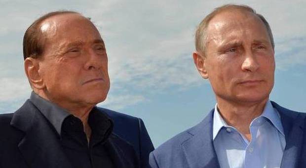 Burlusconi in Crimea da Putin, l'ira dell'Ucraina: «Contraddetta la politica dell'Ue»