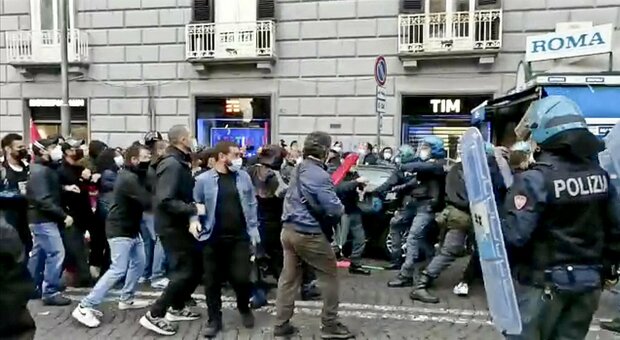 Napoli, protesta contro il coprifuoco: prossimo appuntamento al Vomero