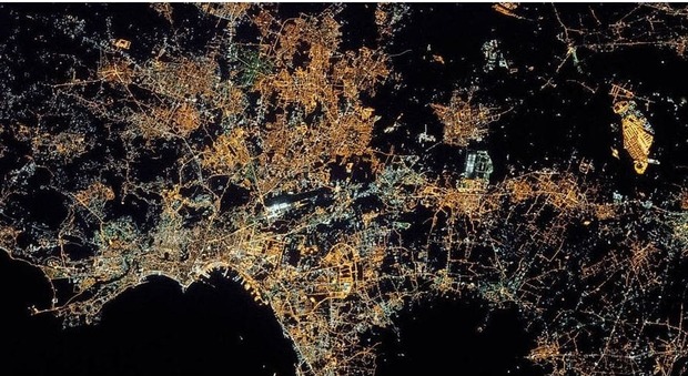 L'omaggio della Nasa: Napoli tra le foto più belle del 2017 dalla terra allo spazio