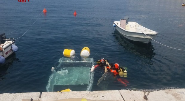 Maltempo a Trieste, affondano due barche: sommozzatori in azione