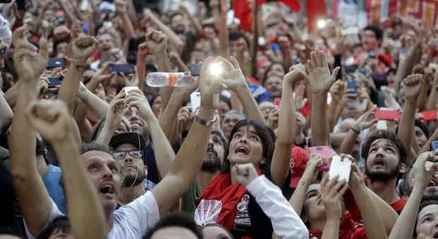 Lula ancora asserragliato nella sede del sindacato: oggi potrebbe consegnarsi