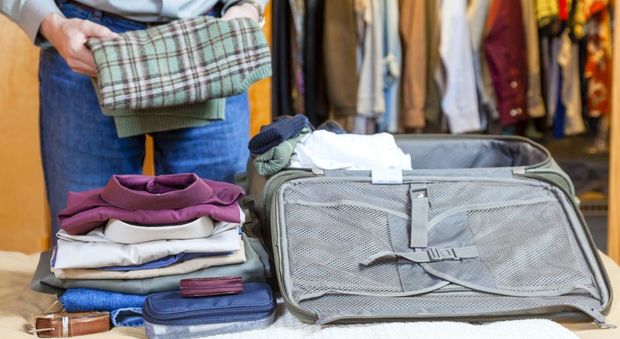 Estate, trucchi e metodi per fare la valigia perfetta: come far entrare tutto