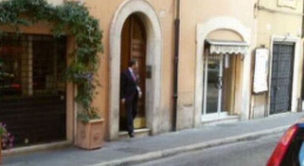 Marino incontra Giorgio Napolitano lungo colloquio nella sua casa a Monti
