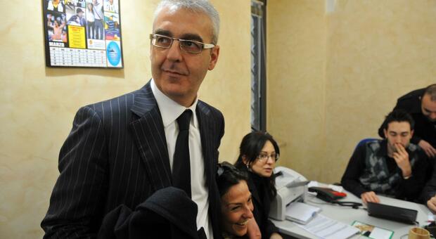 Il Pd non fa sconti: «Dimissioni subito, il Sanzio va tutelato». Carancini chiede la testa di Bruschini