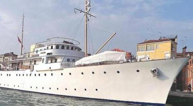 Lo yacht Shemara a Venezia (foto Attualità)
