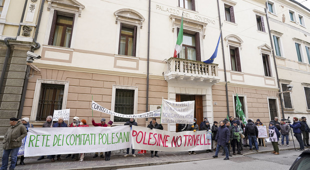 La manifestazione a Rovigo della rete dei Comitati del No trivelle