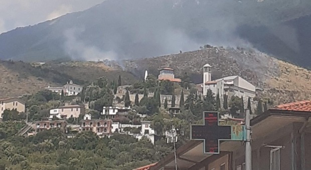 Piedimonte San Germano: secondo incendio boschivo in 48ore, danni e paura