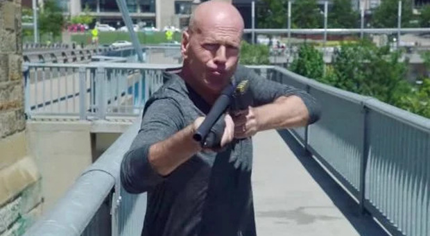 Stasera in tv, giovedì 23 settembre su Rai 4 «Reprisal - Caccia all'uomo»: curiosità e trama del film con Bruce Willis