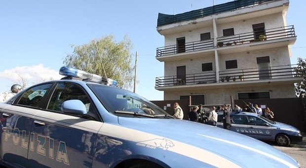 Rapina choc in pieno giorno a Spinaceto: ​si fingono corrieri, domestica in ospedale