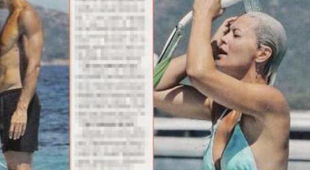 Vittoria Belvedere, doccia sexy col bikini azzurro in barca