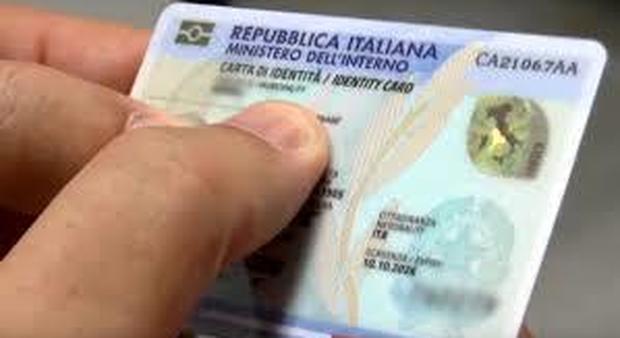 Carta di identità scambiata: un altro caso all'Ufficio Anagrafe di Ancona