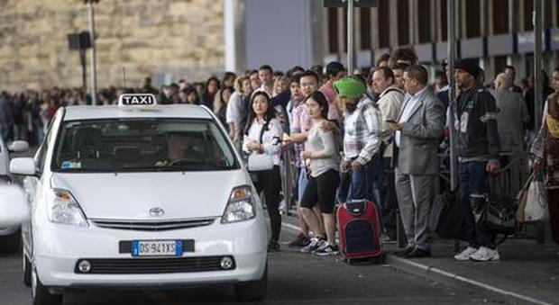 Sciopero dei taxi contro Uber: confermata giovedì protesta auto bianche