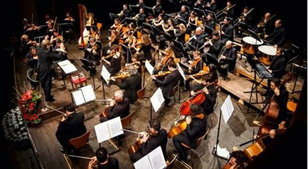 Un Capodanno speciale per l’Orchestra Sinfonica G. Rossini che festeggia, insieme al suo pubblico, 30 anni di attività con due originali concerti l’inizio del 2024. Al Teatro della Fortuna di Fano, alle ore 17, il programma, in omaggio al...