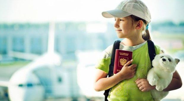 Novità a bordo di Ryanair: è finita l'era dell'assegnazione casuale per i genitori