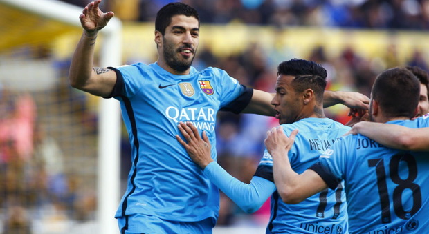 Suarez, Messi e Neymar esultano sul campo del Las Palmas