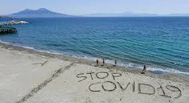 Covid, Napoli «blindata» per Pasqua: vietato l'accesso alle spiagge