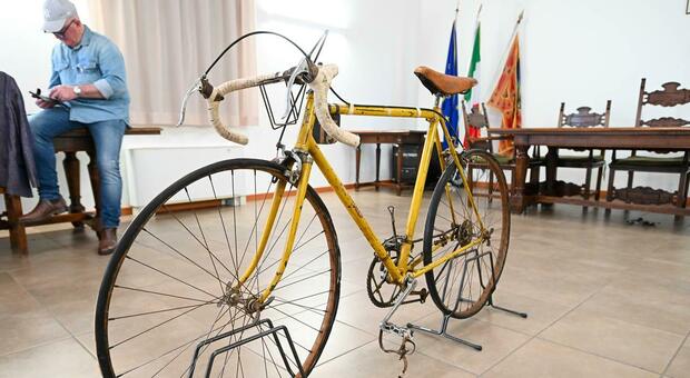 La bici di Gino Bartali nel municipio di Zero Branco