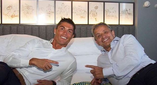 Cristiano Ronaldo apre il suo primo hotel di lusso: "Presto anche a Lisbona e Madrid"