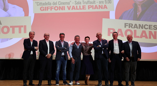 Francesco Paolantoni e Pia Lanciotti con i promotori di Cinefrutta