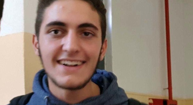Roma, il giallo del 15enne travolto dal treno: aveva litigato con i genitori per l'hashish