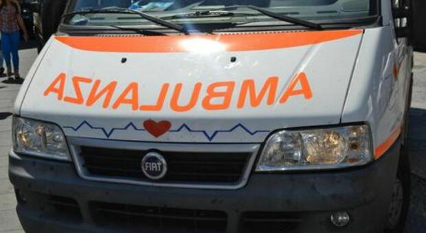 Incidente in Valtellina, morto un uomo di 40 anni. Giallo sulle cause: «Alta velocità o malore improvviso»