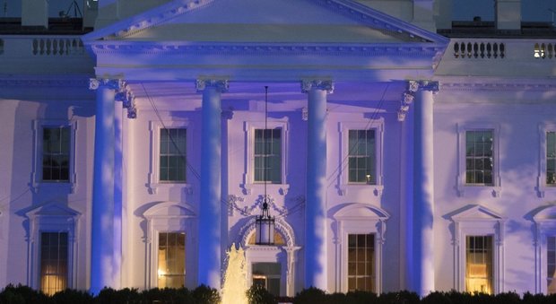 Usa, uomo scavalca la recinzione della Casa Bianca: fermato dai servizi segreti