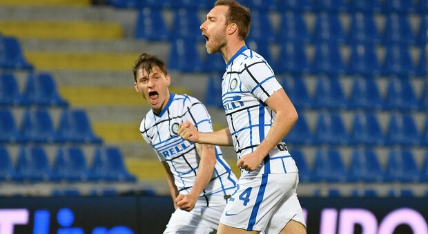 Crotone-Inter 0-2: in gol Eriksen e Hakimi, Conte a un passo dallo scudetto. I calabresi in Serie B