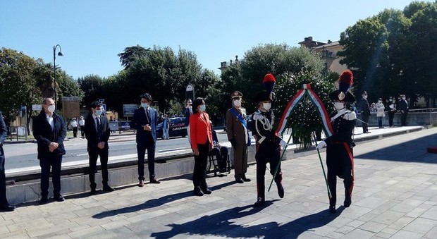 La cerimonia in Piazza Mazzini (foto Meloccaro)