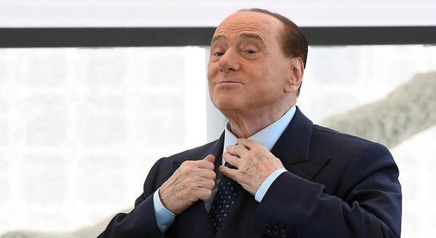 Berlusconi: «Cambiamo l'Italia, mi impegno per il futuro»