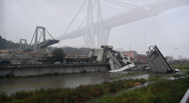 Ponte crollato, il presidente degli ingegneri di Genova: «C'erano problematiche ma era l'unica via per la Francia»