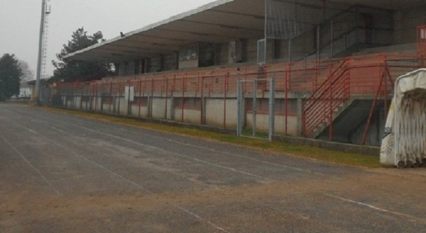 La pista d'atletica di Santa Lucia di Piave richiede manutenzione