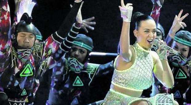 Katy Perry sabato sera al Forum, il concerto è sold-out da mesi