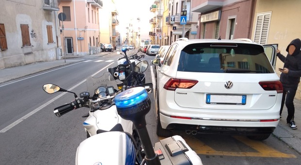 Cagliari, un anno fa travolse e uccise un bimbo di 15 mesi: pirata della strada beccato di nuovo a guidare senza patente