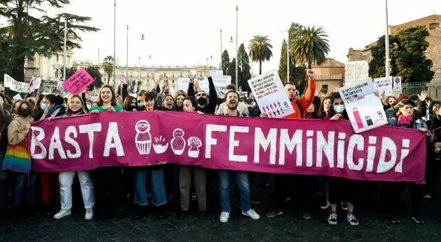Femminicidi, Cassano: «Su 330 omicidi, in 120 casi le vittime sono donne»