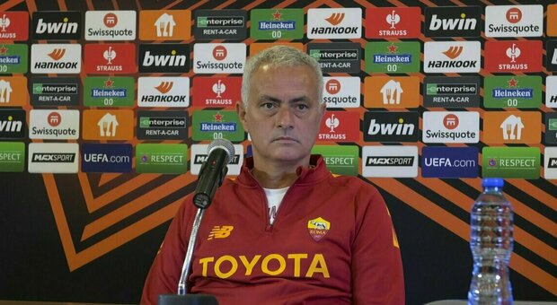 Roma, Mourinho: «Siamo arrabbiati e delusi dopo Udine. Contro il Ludogorets giocheranno i migliori»