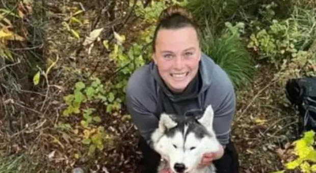 Scambia un cane per un lupo e lo uccide durante la battuta di caccia, poi si vanta su Facebook. Ora rischia l'arresto