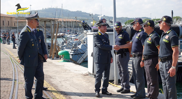 Ancona, nel porto la visita istituzionale del Comandante regionale della Guardia di Finanza Alessandro Barbera