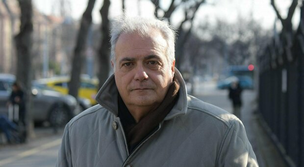 Roberto Salis, padre di Ilaria: «Incatenata già altre 4 volte e l'ambasciata italiana lo sapeva»