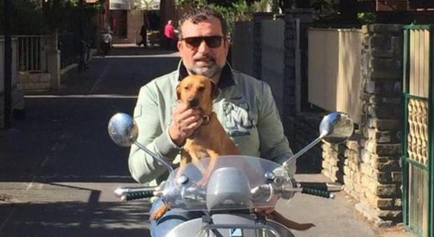 «Vendo Vespa d'epoca per salvare il mio cane». Ma un misterioso benefattore...