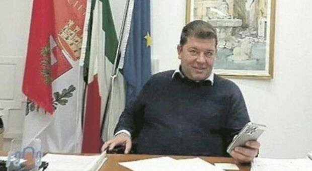 Duro attacco dell’assessore Lucarelli al candidato sindaco avversario e al presidente degli albergatori: ecco cosa ha detto