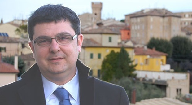 Il sindaco di Senigallia Olivetti: «Bizzarri? Non è riuscita a trasformare la macchina comunale in azienda»