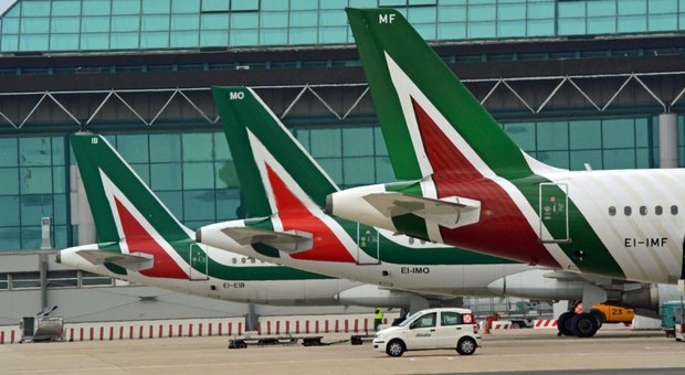 Alitalia, la vendita slitta: stretta negoziato con il nuovo governo