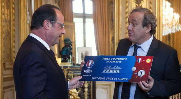 Platini "presenta" Euro 2016 in Francia e dribbla la Fifa: "Candidarmi? Non parlo"