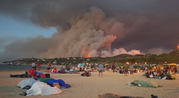 Incendio in Costa Azzurra (twitter)